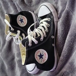 Black Womens Size 6.5 high top Coverse